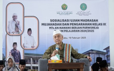 MUJAHADAH PERSIAPAN UM DAN PENGARAHAN KELAS 9 BERSAMA WALI SISWA