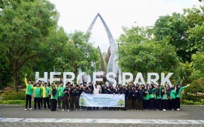 PROGAM ADIWIYATA: BAKTI LINGKUNGAN DENGAN TANAM POHON
